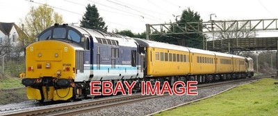 PHOTO  CLASS 37 LOCO NO 37425 SIR ROBERT MCALPINE TEDNAMBURY LC 061224  UNUSUALL