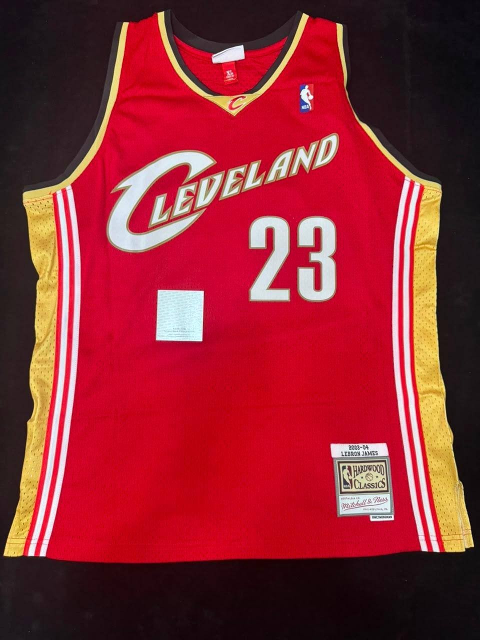LeBron James Signed Miami Heat 23 Basketball Jersey PSA DNA Authenticated view 4