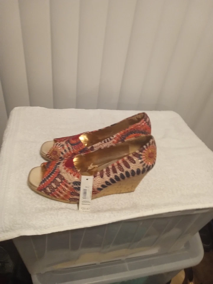 Cuñas multicolores para mujer Faded Glory talla 9,5 Foto 4 de 4