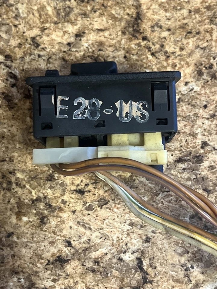 BMW E28 533I 524td 528e 528I Dash Fog Light Switch Panel Assembly OEM - Image 3 of 4