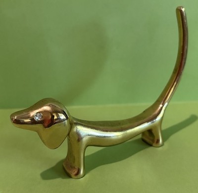Gold Tone Solid Metal DACHSHUND Wiener Dog Ring Holder with Rhinestone Eyes