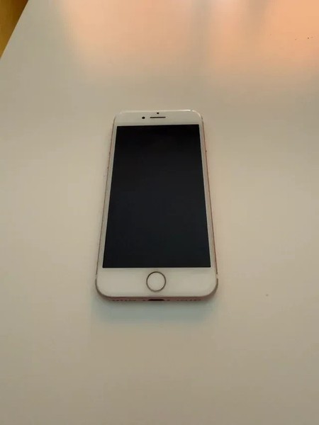 IPHONE 7 32 GB COLOR ROSA + FUNDA