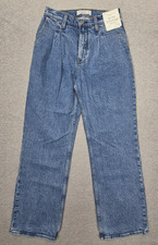 Abercrombie  Fitch 90s Relaxed High Rise Curve Love Jeans 26 2R Light Wash NWTs
