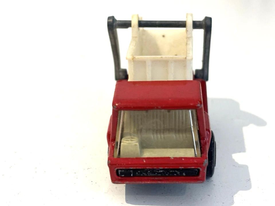 1975 vintage Matchbox Lesney Superfast No37 SKIP TRUCK 1.63 diecast classic F3 - Image 4 of 4
