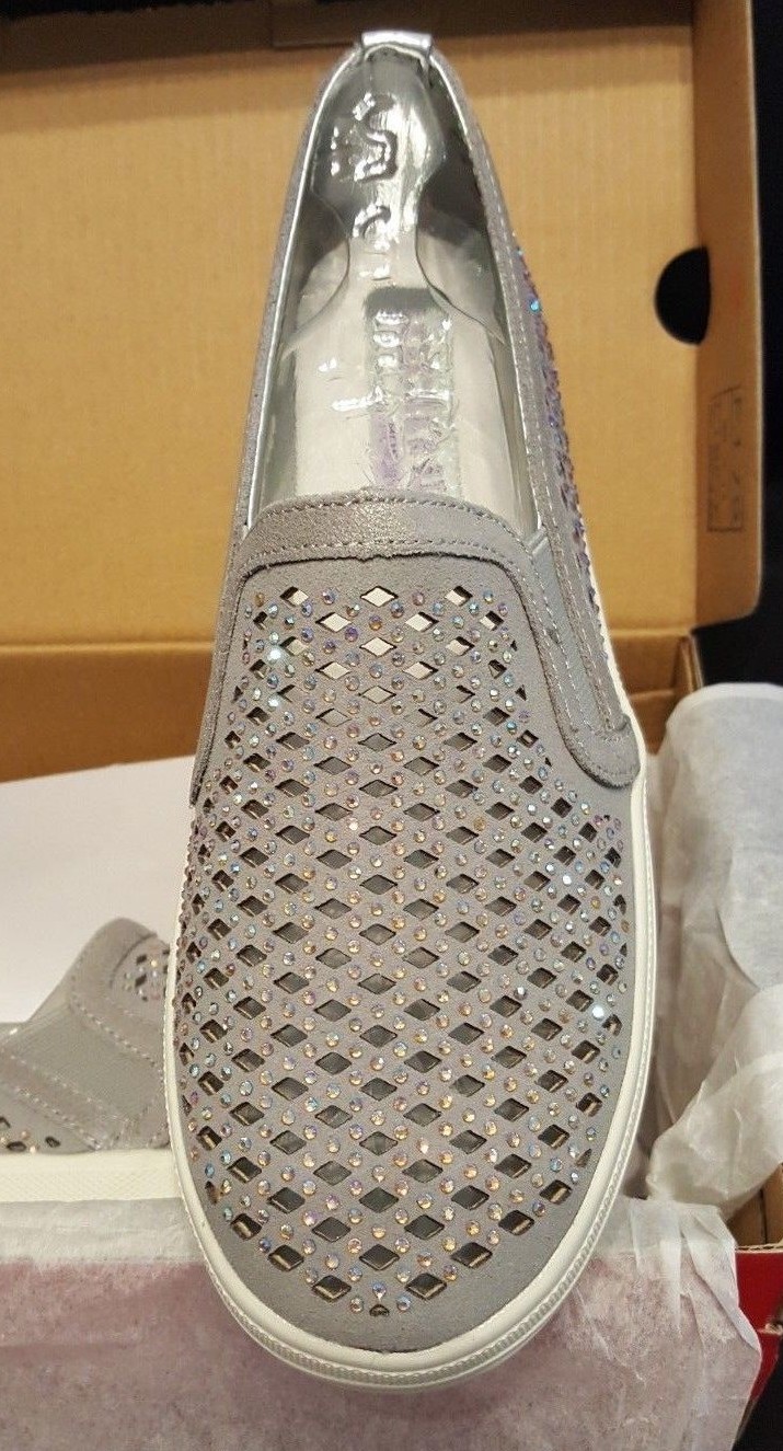 skechers diamond girl