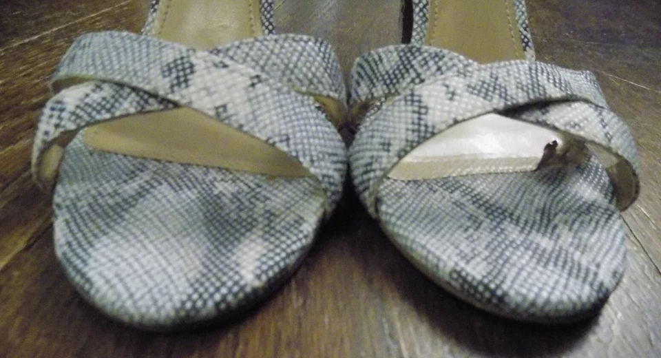 GILI 5 M Snake Gray Loren Criss Cross Straps Sling Back 3" Heels Sandal G.I.L.I. - Image 4 of 4