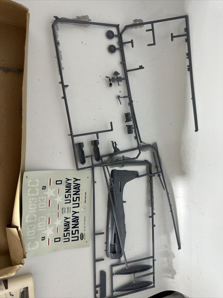 Vintage Testors F8F-2 Bearcat 1:48 Scale Model Airplane kit #519 See ...