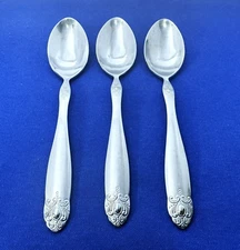 Oneida BROOCH Frosted Stainless Flatware -- Set of 3 Place Oval Soup Spoons 8"