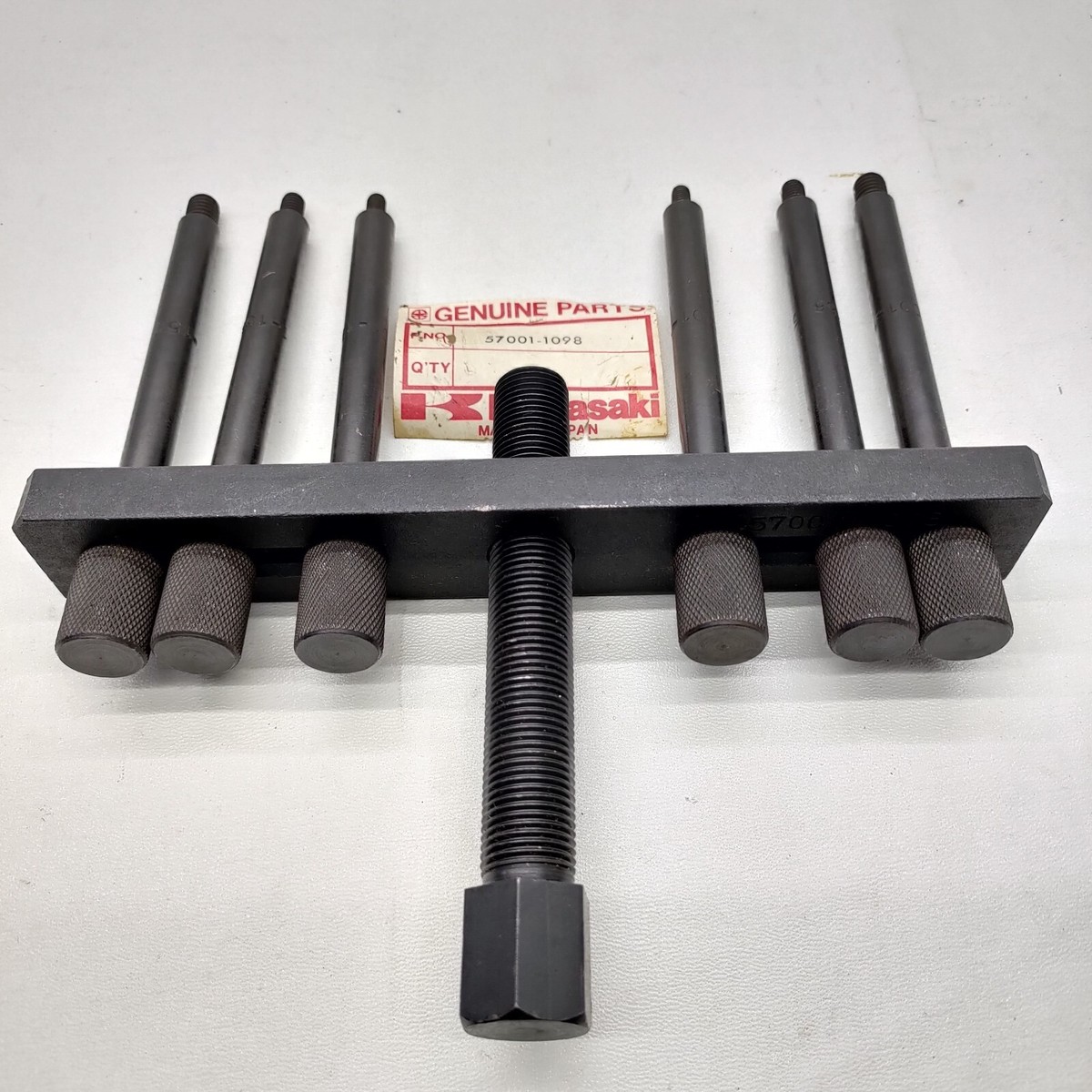 Kawasaki Tools KZ KX KS KL KE Crankcase Splitter Puller Kawasaki Tools KZ KX KS KL KE Crankcase Splitter Puller