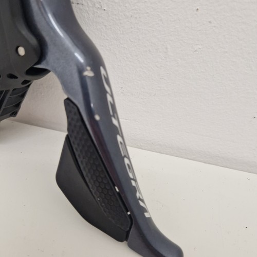 Shimano Ultegra Di2 ST-R8050 11 spd cable brake Right hand Shifter. - Picture 3 of 9
