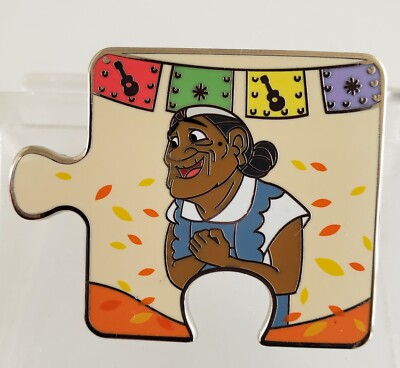 DISNEY/PIXAR COCO-~ABUELITA MYSTERY CHARACTER CONNECTION PUZZLE LE