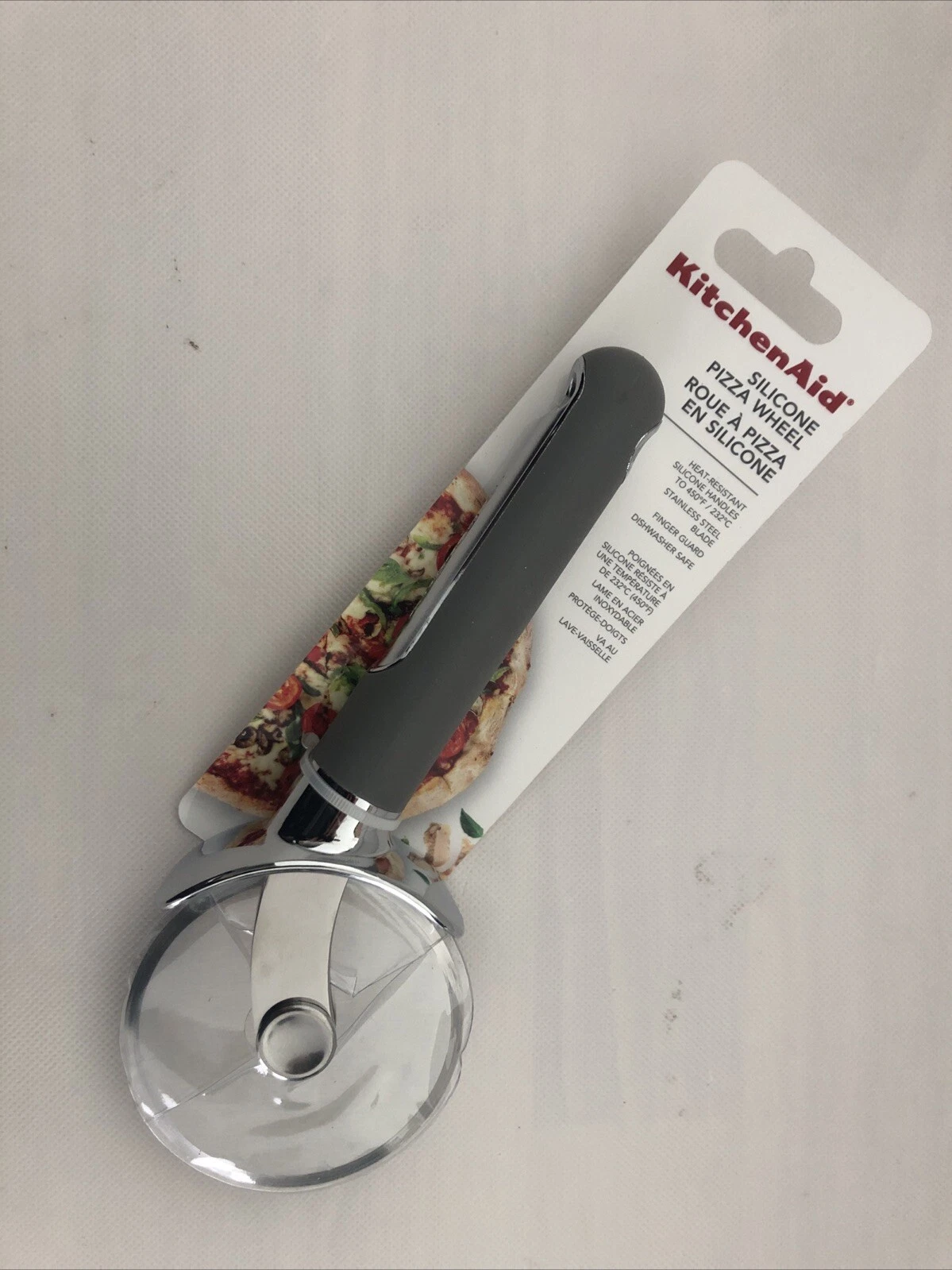 New KitchenAid Silver Light Grey Silicone Handle Pizza Wheel Pizza Cutter HGSA