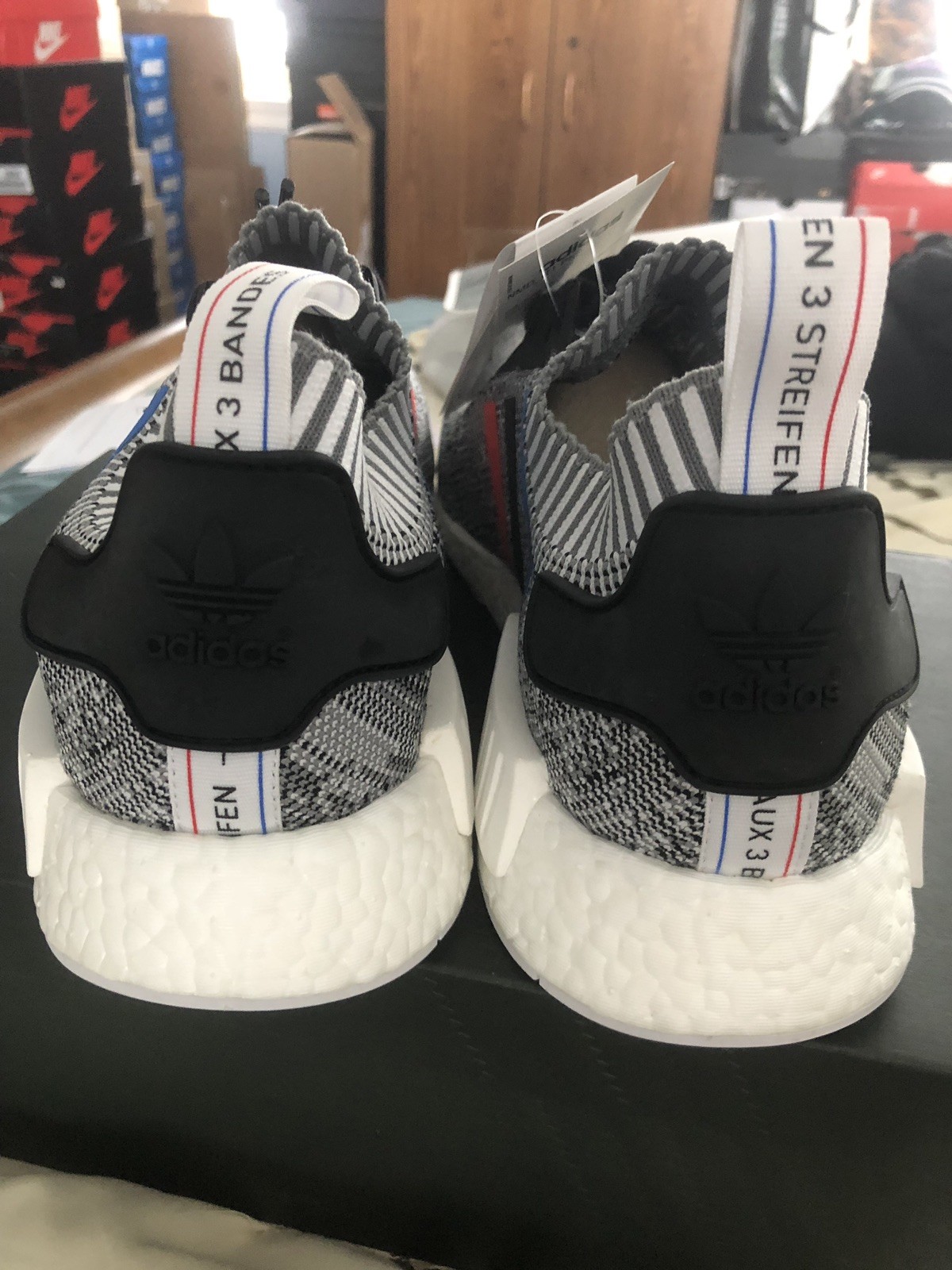 ADIDAS NMD R1 PK PRIMEKNIT TRI COLOR WHITE BLACK RED BLUE OREO BB2888 BOOST 12.5 image 5