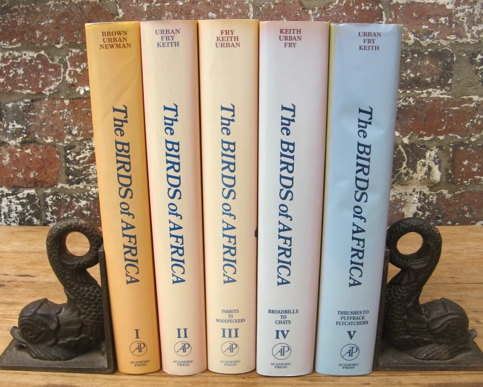 1982 The Birds of Africa- Brown Urban Newman 5 Vol Set ornithology - Image 2 of 4