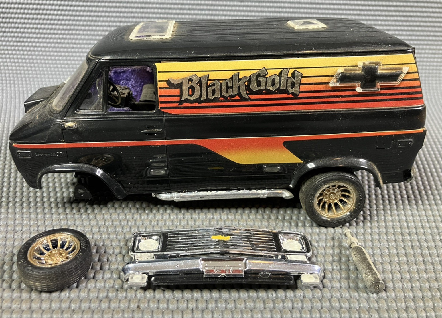 Picture 1 of 11