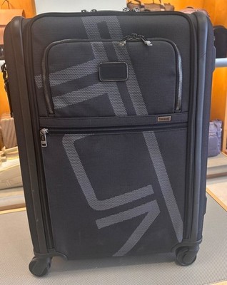 NEW Tumi ALPHA 26” SHORT TRIP Expandable 4 Wheel Packing Case