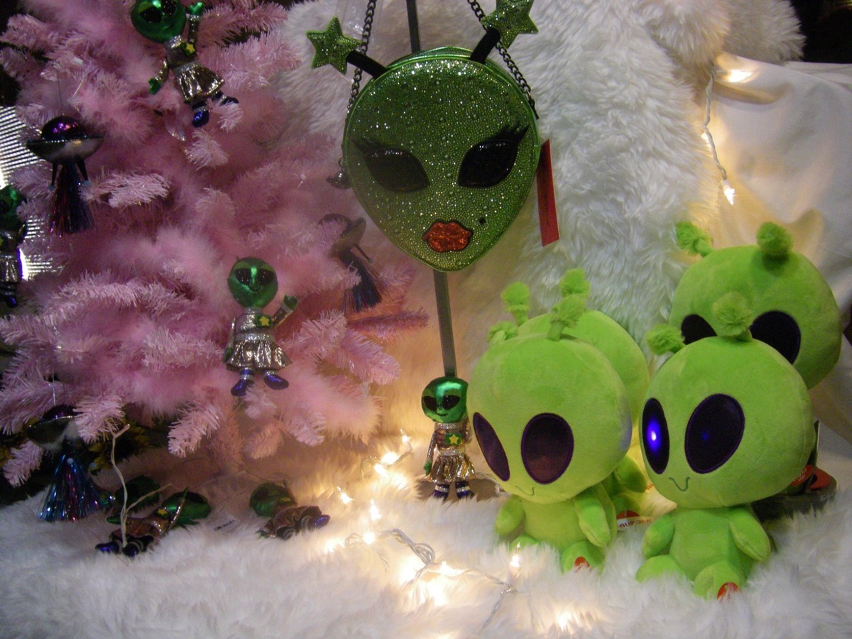 Betsey Johnson Exclusive Kitsch Lightup Out Of Your Orbit Bag