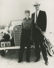 A06 A0676 – Clint Eastwood con chitarra, ritratto americano vintage