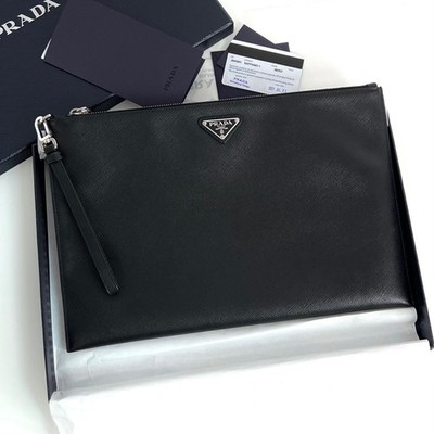 Prada Saffiano Triangle Logo Clutch Tasche Schwarz (2NH001) 139048199