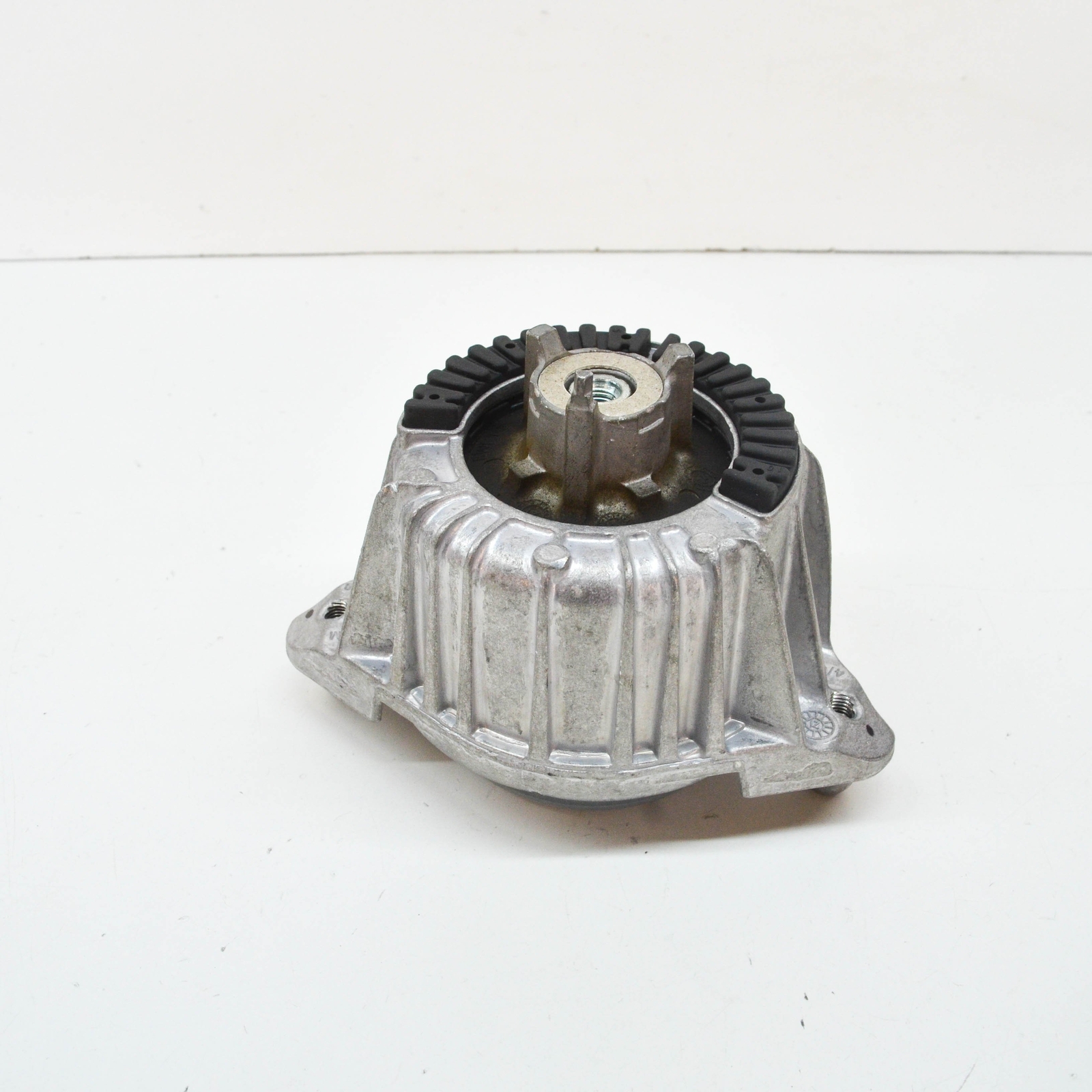 MERCEDES-BENZ C-CLASS W204 Left Side Engine Mount A2122406317