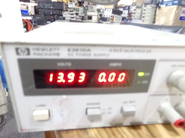 Hewlett Packard Model: E3610A.  0-8V DC Power Supply.  Missing Current knob - Image 2 of 4