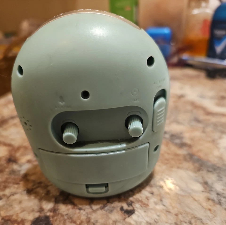 Sharp Travel Alarm Clock with Light Quartz Analog Model SPC844 - Tested - Works - Image 3 of 4