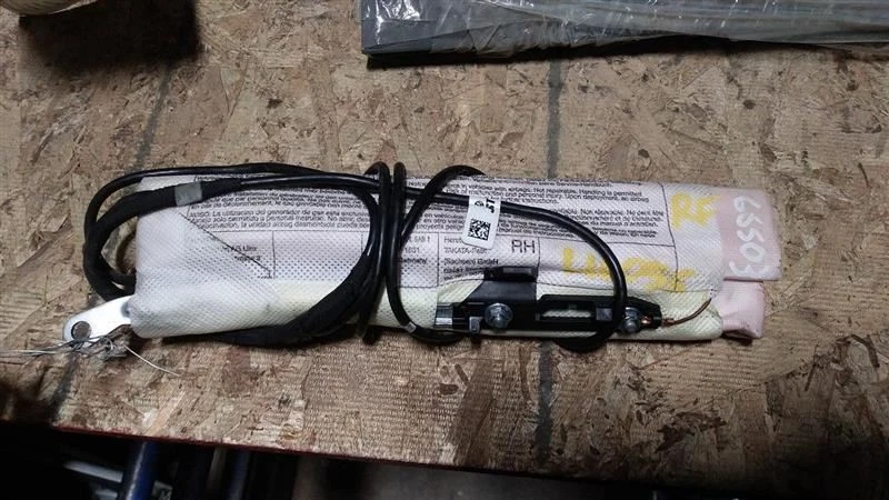 Passenger Air Bag Front Passenger Seat Belt Reminder Fits Volkswagen 1637898 - Image 2 of 4