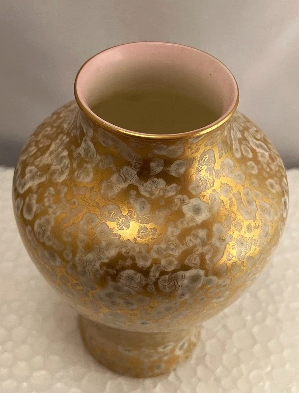 Rare 1913 Antique Royal Worcester Miniature Mottled Gold Vase Blush Rim #1617 - Image 3 of 4