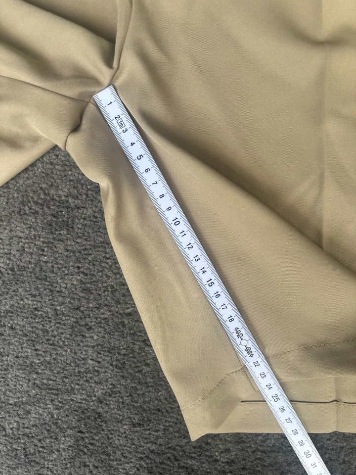 Pantalones Cortos Haggar Cool 18 Pro Para Hombre Talla 38 Caqui Británico Cinturón Lazos Bolsillos Cremallera Mosca Foto 2 de 4