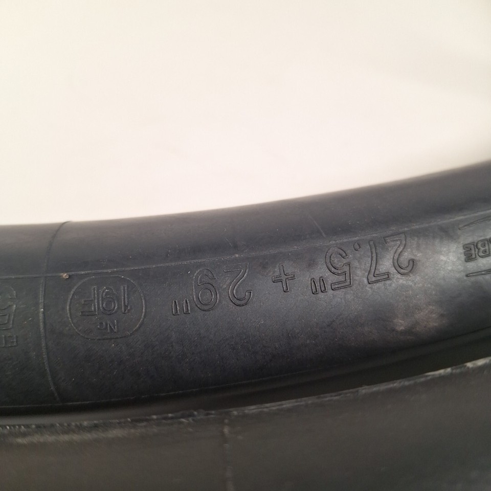 Chambre à Air Schwalbe SV19F-40 Freeride 29+ - Dimensions 54-75/622 - Pour VTT 29 Pouces