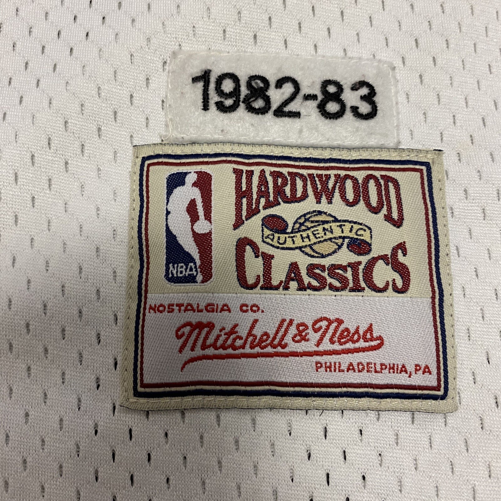 Vtg PHILADELPHIA 76ers Mitchell & Ness 8283 Erving NBA Jersey