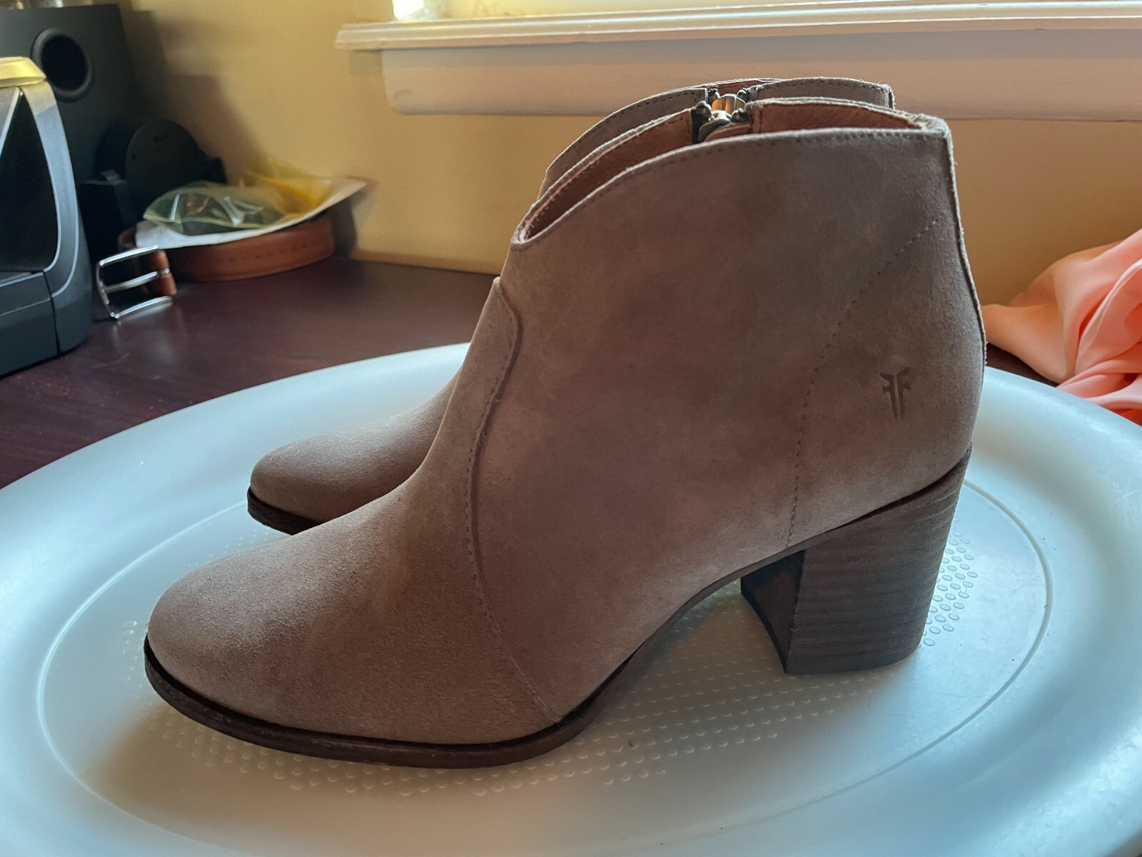 FRYE Nora Zip Short ANKLE BOOT SIZE 7 B 