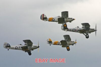 FOTO FLUGZEUG HAWKER DOPPELDECKER 4-SCHIFF FORMATION - 2011 FLYING LEGENDS AN AMAZIN