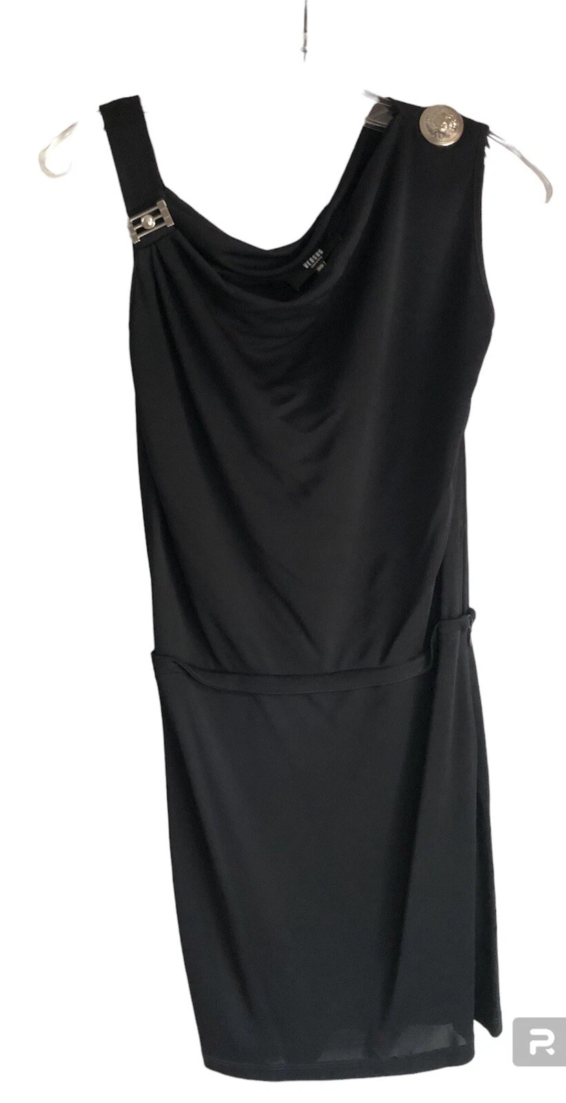 Abito da cocktail Versace Versus asimmetrico drappeggiato nero Medusa taglia 38 2