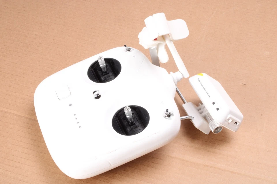 DJI Phantom 2 Vision PV331 W/ Drone, NPVT581 Remote Control, & Batteries - AS IS - Image 4 of 4