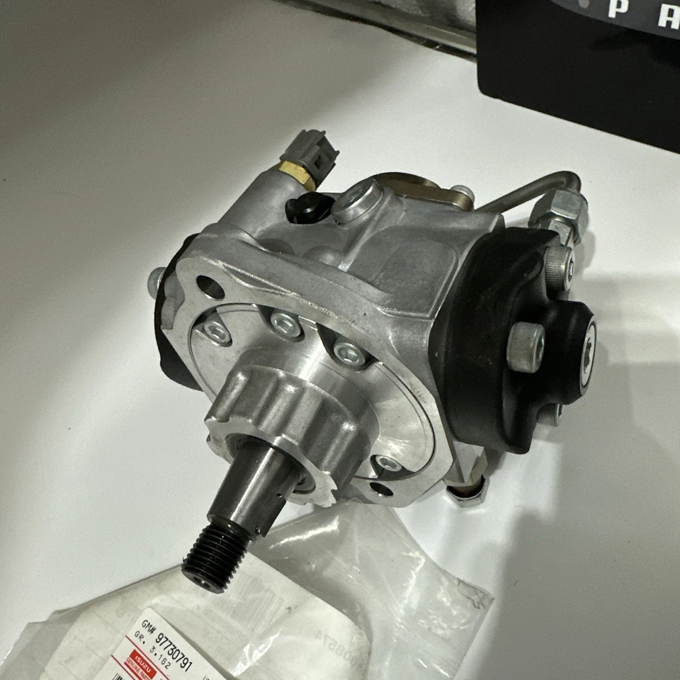 Common Rail Injection Pump 8-97381555-5 294000-1202 For Isuzu Engine 4JJ1 - Image 2 of 4