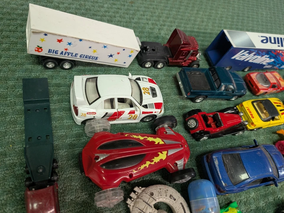 Lot Of 170 Hot Wheels Matchbox Ferrari Police Trucks Vintage 90s 00s Nascar 1/64 - Image 2 of 4