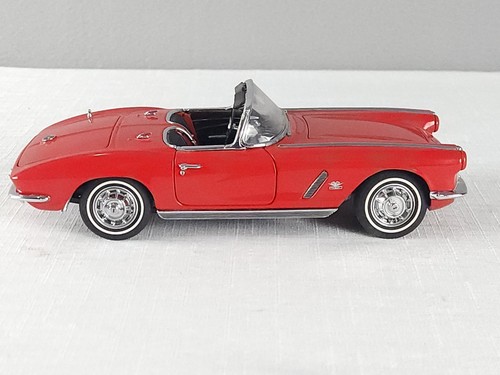 1962 Chevrolet Corvette Convertible - Danbury Mint 1:24 Diecast Car Red W/ Top - Picture 8 of 18