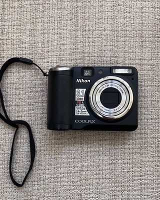 Nikon Coolpix P50 8.1MP 3.6x Zoom Digital Camera + 1GB SD + Case