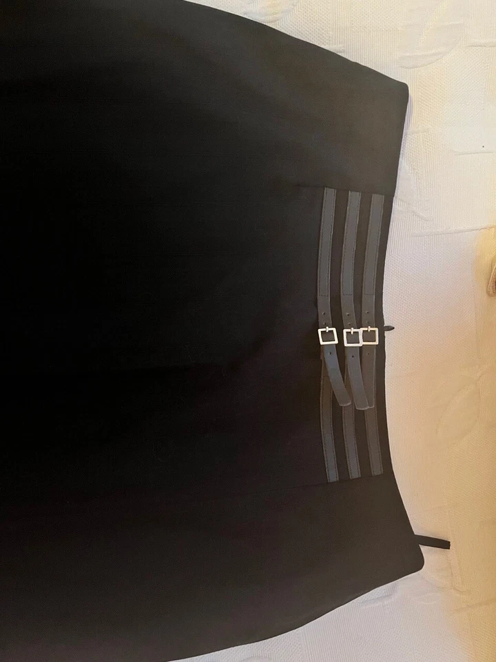 Apriori Disfraz Mujer Negro, Chaqueta y Falda, UK 16 Foto 3 de 4