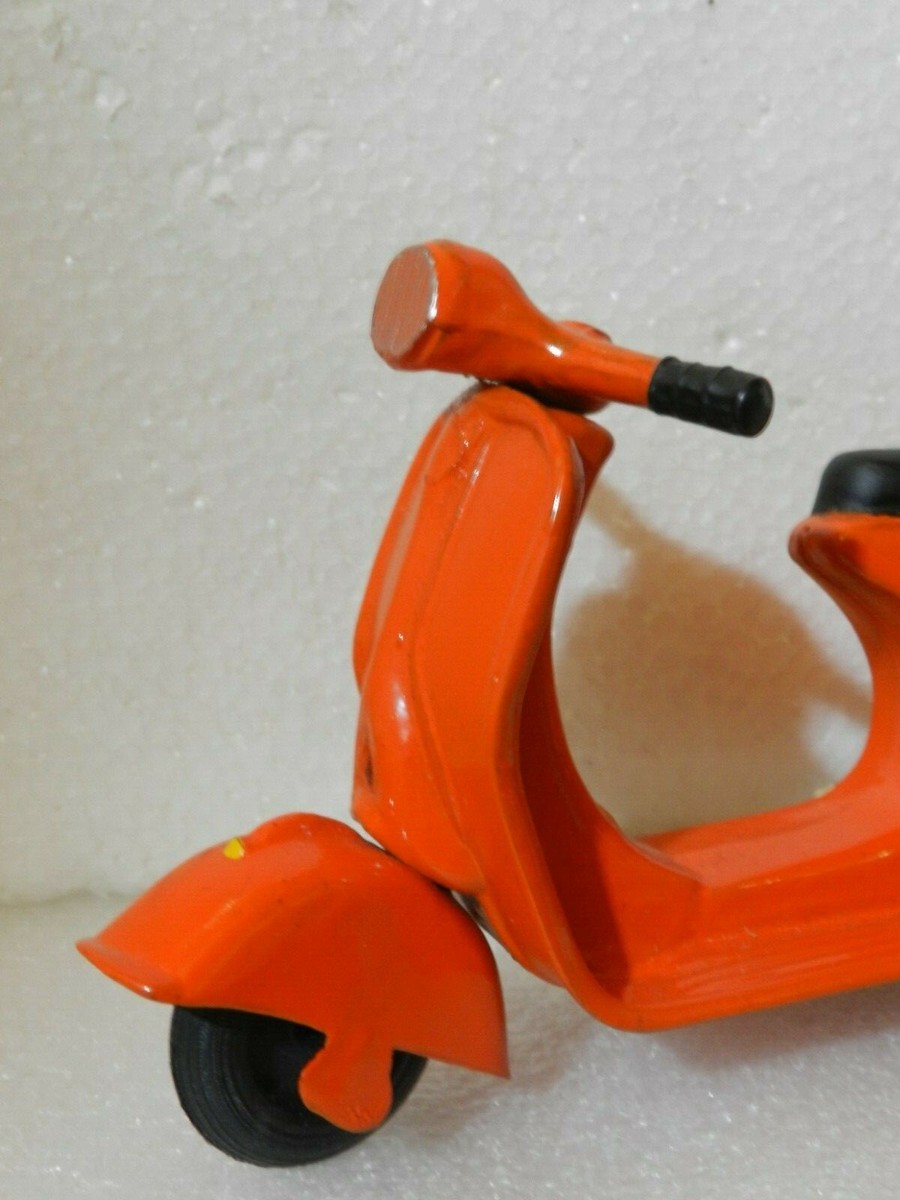 Jouet à Friction Vespa Vintage Années 60 - Scooter En Plastique Orange - Occasion
