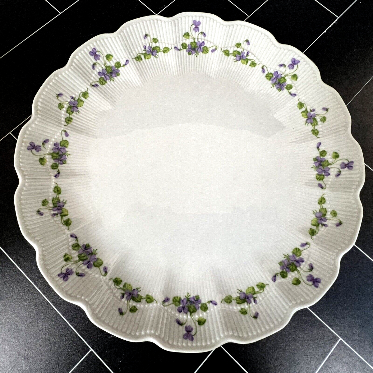 Vintage Kaiser Romantica Viola Pattern Violets Chop Plate Platter