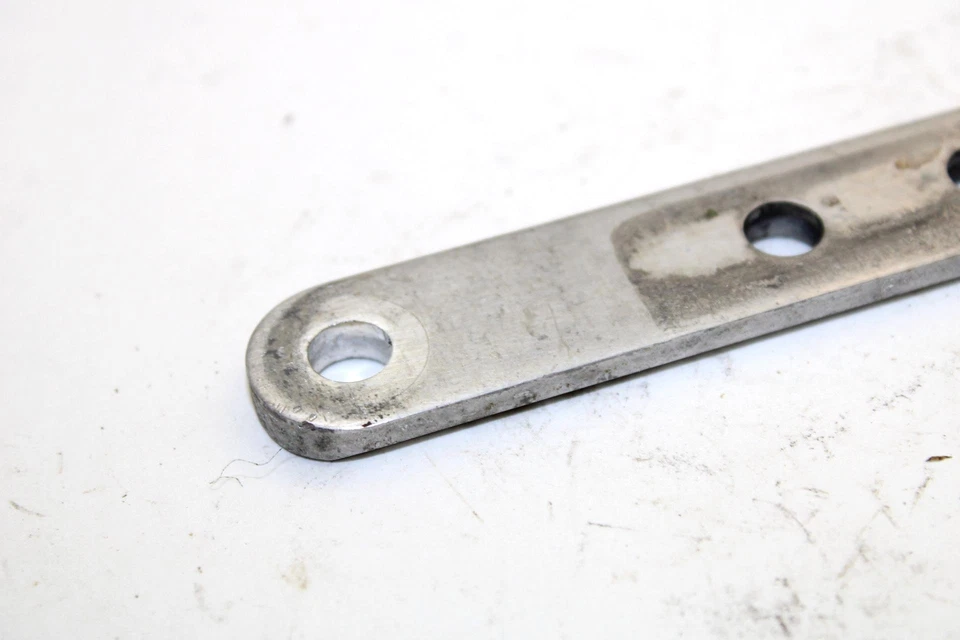 2006 Yamaha Attak Oem Rail Gusset 8FT-47348-00-00 SY75 - Image 2 of 4