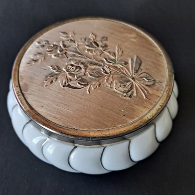 Vintage MATSON Porcelain Vanity Powder Box Jar Hand Painted White/Silver