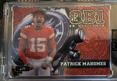 Wild Card Patrick Mahomes QB1 On The Clock 2/5 Football Card