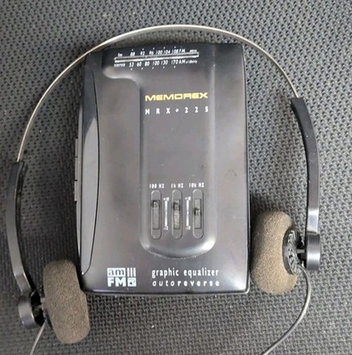 MEMOREX AM/FM CASSETTE PLAYER WITH GRAPHIC EQUALIZER MRX-225 SET Working