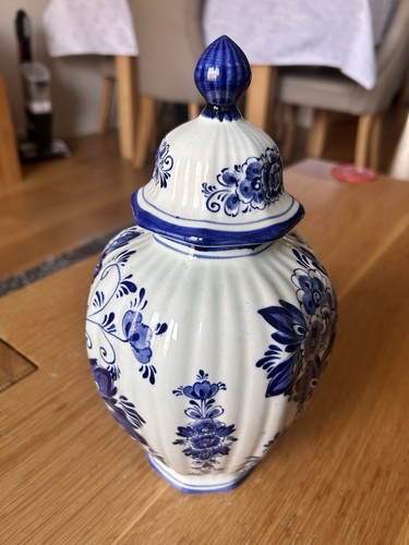 Royal (Japan) Delfts Blauw, Blue and White Temple Vase - Picture 3 of 10