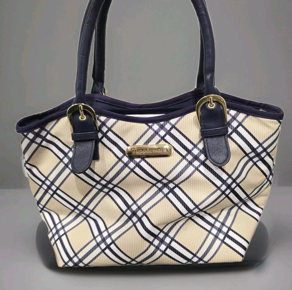 Bolso de mano refrigerador aislado a cuadros Tupperware bolsa de almuerzo azul marino sobras de Navidad Foto 2 de 4