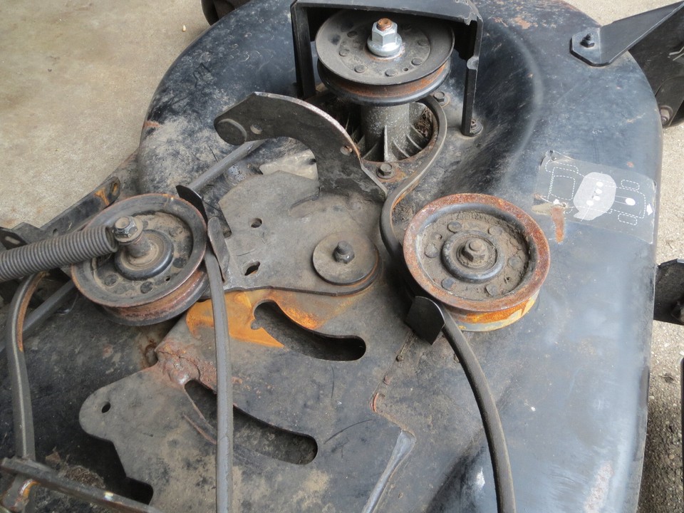 Calcomanía Original Husqvarna Para Tractor LTH120-LTH180 Y YTH145-YTH180 (532 15 70-07)