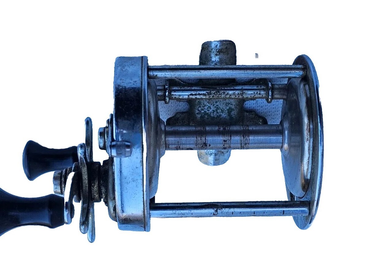 Vintage Shakespeare Service 1946 Model FF Fishing Reel Vintage Shakespeare Service 1946 Model FF Fishing Reel